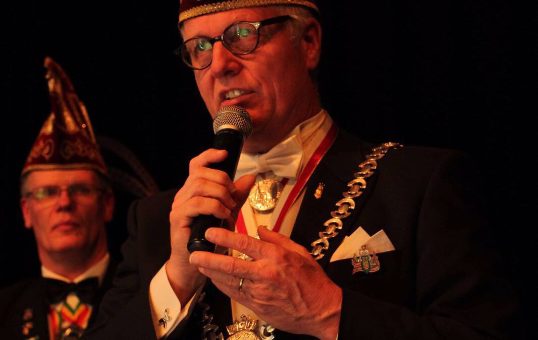 Ton Toussaint ontvangt orde van verdienste SHC