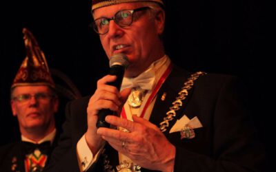 Ton Toussaint ontvangt orde van verdienste SHC